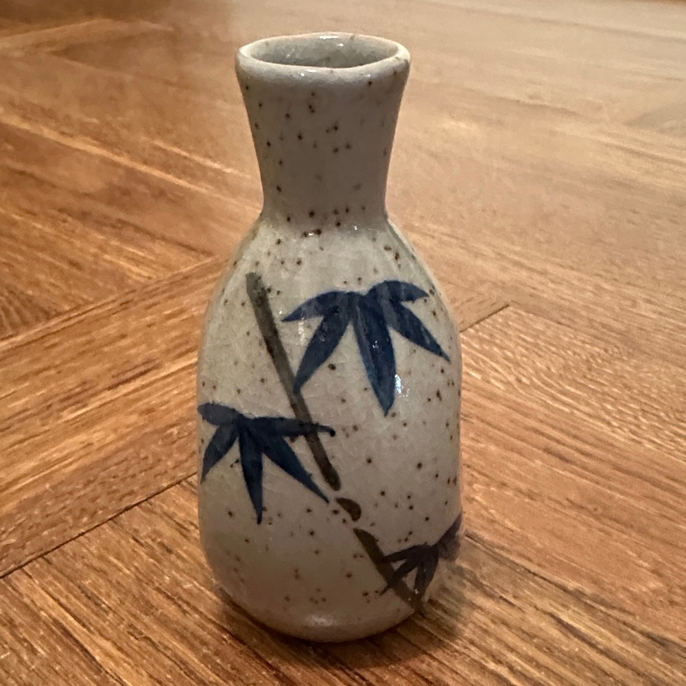 Vintage Japanese Sake Jar Blue Leaf Design Ceramic Soy Sauce Decanter